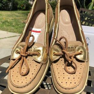 Sperry tan “Angelfish” topsider size 8
